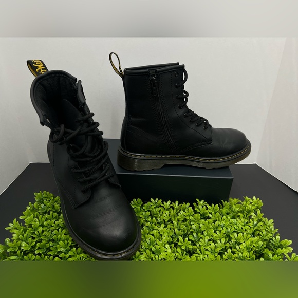 Dr. Martens 1460 Softy T Leather Lace-Up Combat Boots Youth, men, woman - Picture 7 of 12